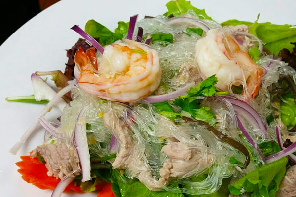 grass-noodle-salad